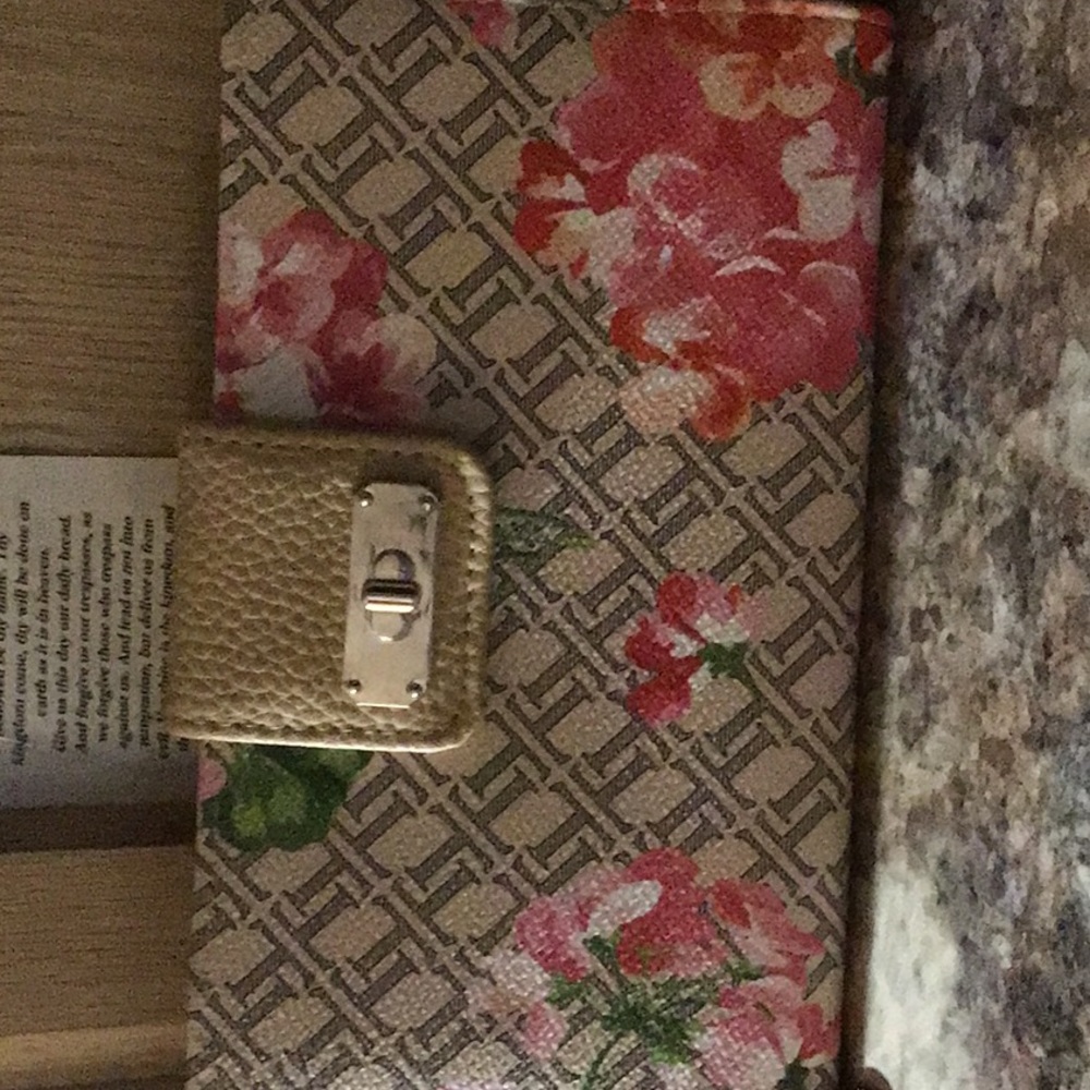 2 wallets for 25.00